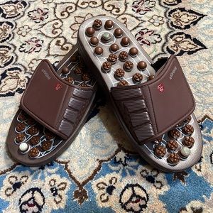 BYRIVER Foot Massage Slippers Therapy Massager Walk Stone Shoes NWOT